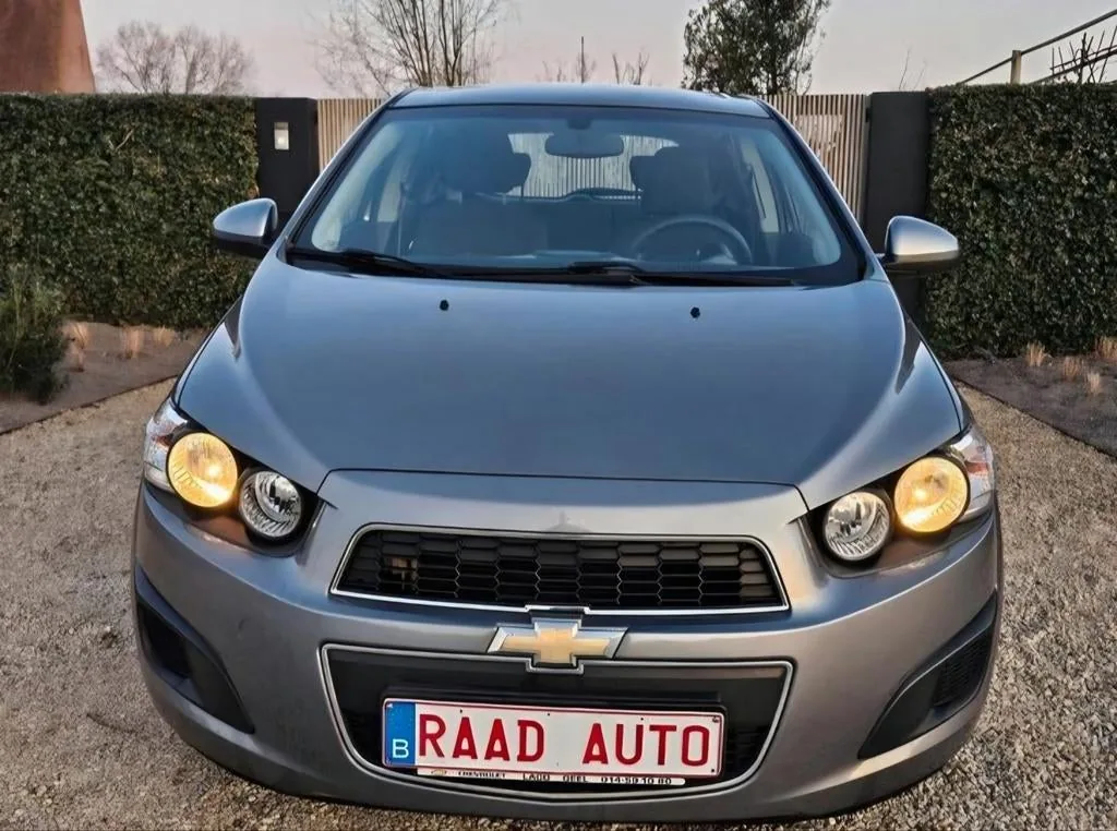 Chevrolet Aveo, foto 1 van 20