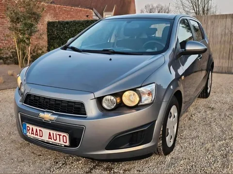 Chevrolet Aveo, foto 2 van 20