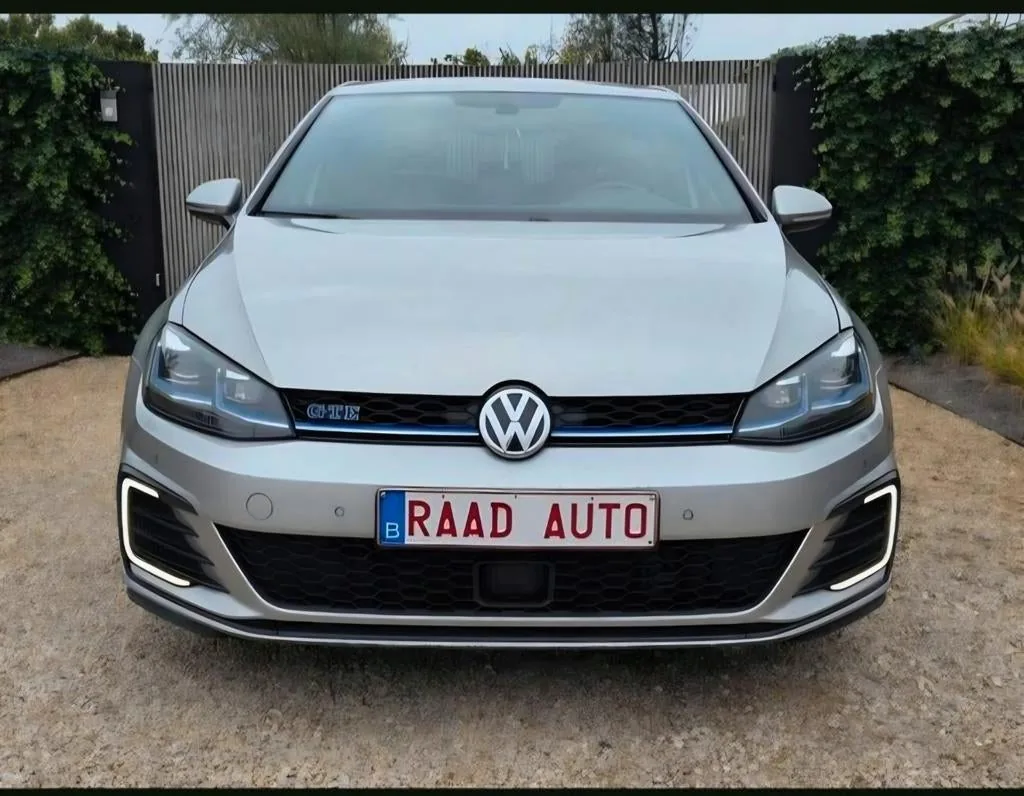 Volkswagen Golf, foto 1 van 23