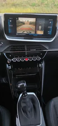 Peugeot 208, foto 11 van 21