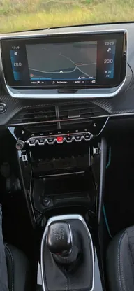 Peugeot 208, foto 12 van 21
