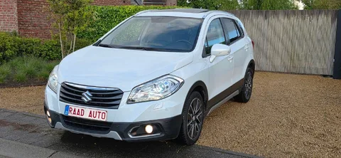 Suzuki S-Cross, foto 2 van 24