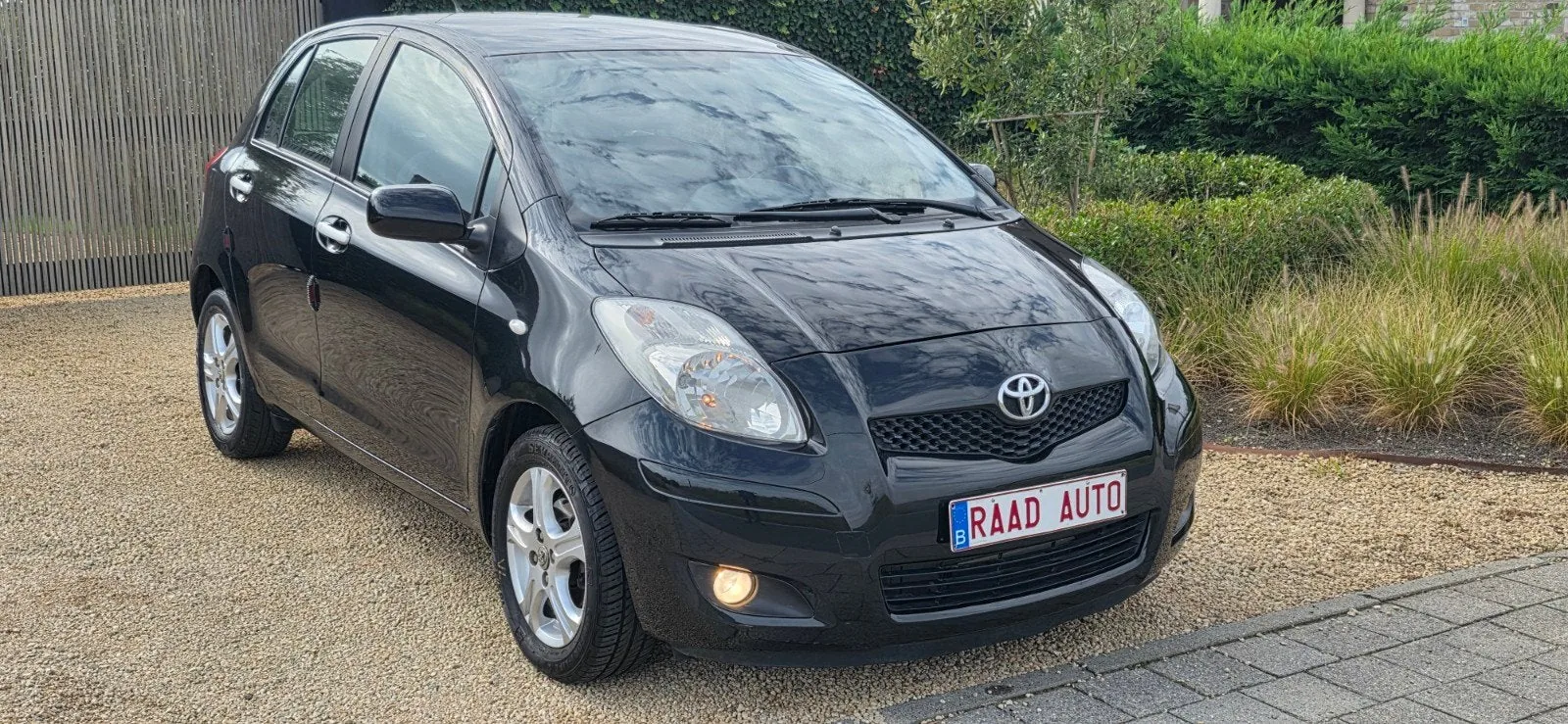 Toyota Yaris, foto 1 van 23