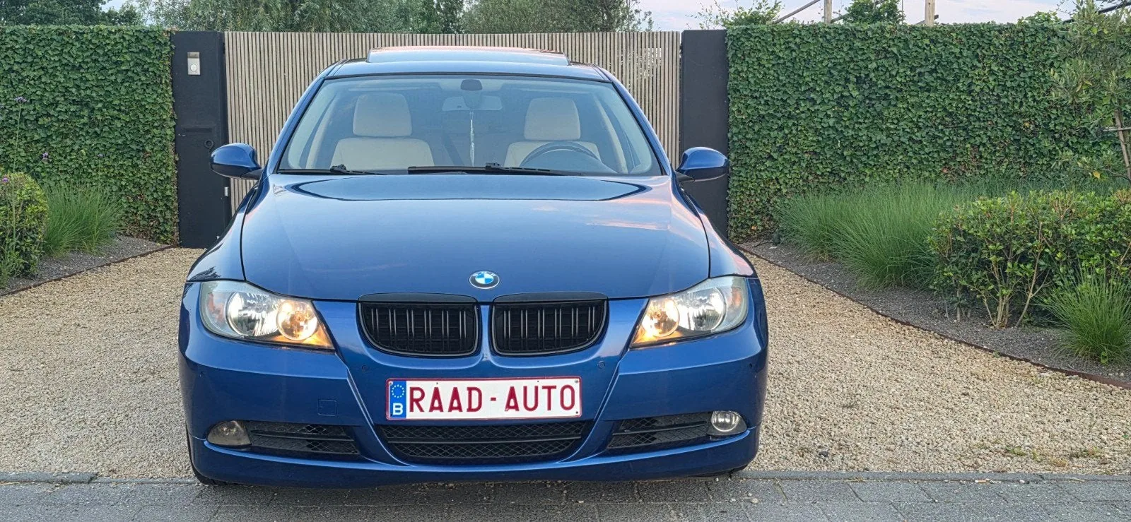 BMW 3 Reeks, foto 1 van 19