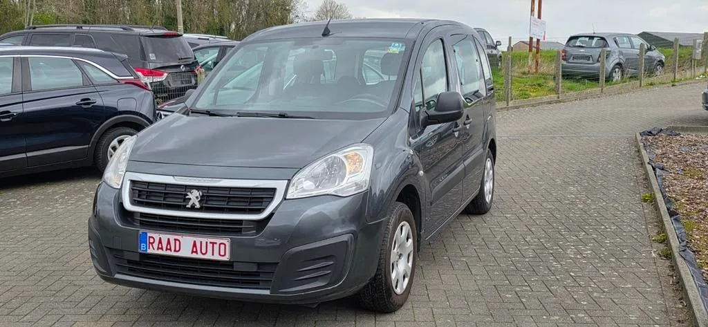 Peugeot Partner, foto 1 van 24