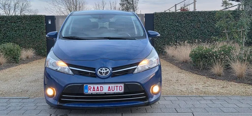 Toyota Verso, foto 1 van 22
