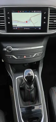 Peugeot 308, foto 12 van 23