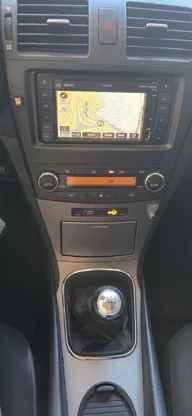 Toyota Avensis, foto 13 van 22