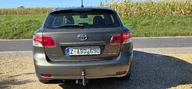 Toyota Avensis, foto 6 van 22