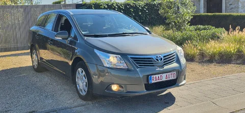 Toyota Avensis, foto 2 van 22